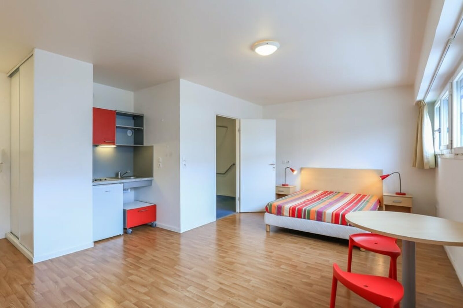 Studio résidence étudiante et jeunes actifs Millénium à Vélizy-Villacoublay -ARPEJ