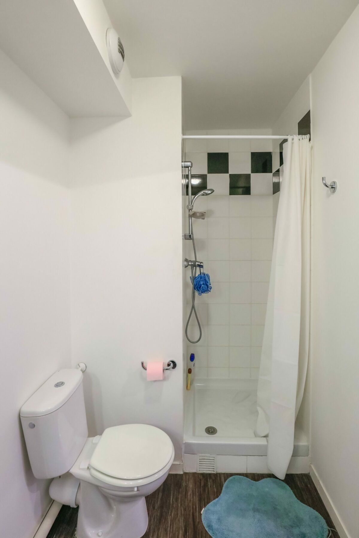 Salle de bain résidence étudiante Larose à Gennevilliers - ARPEJ