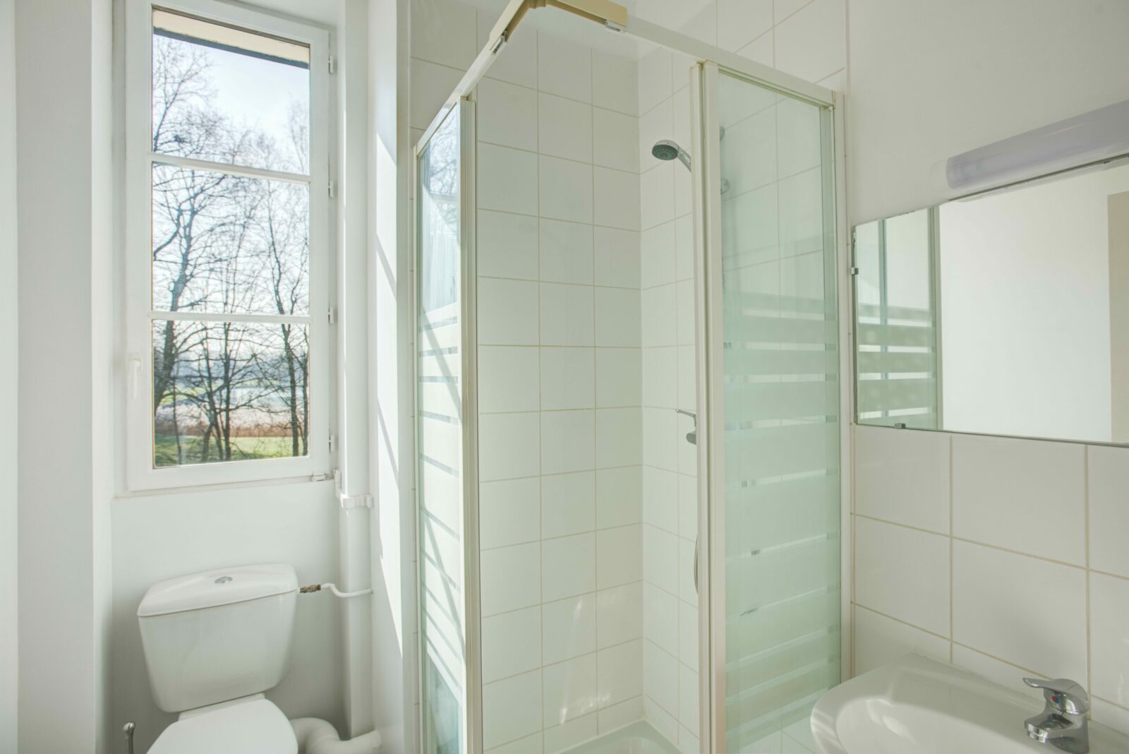 salle de bain résidence étudiante et chercheurs Marcelin Berthelot à Meudon - ARPEJ
