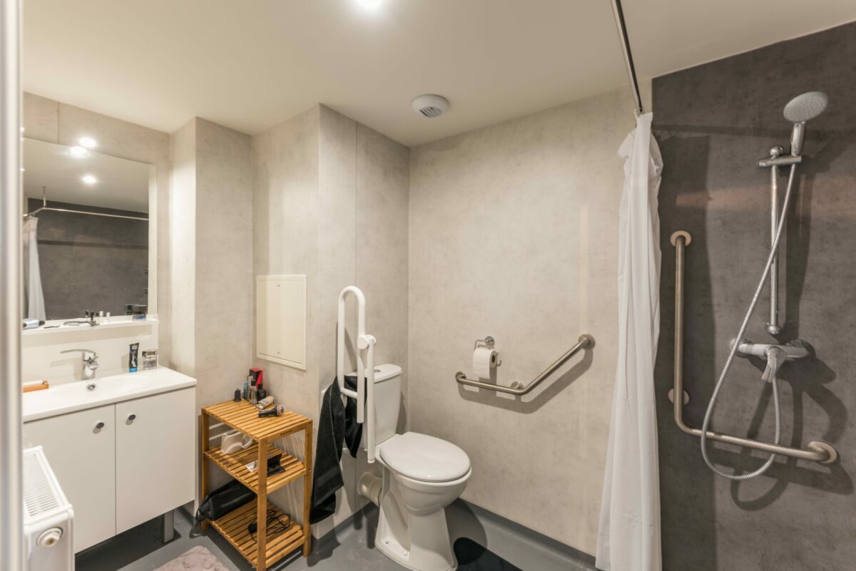 salle de bain résidence jeunes actifs Louis Faure Dujarric à Colombes -ARPEJ