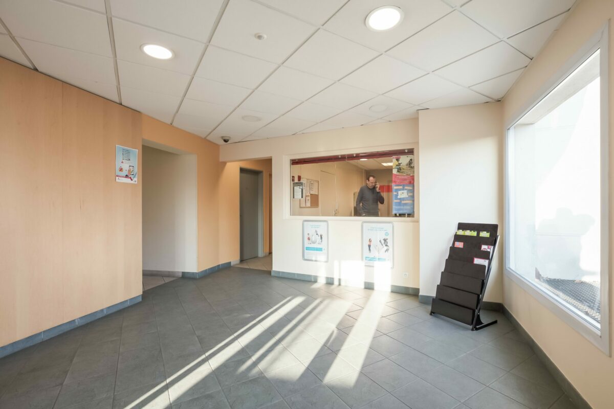 hall d'entrée résidence étudiante Pierre Bourdieu à Bonneuil-sur-Marne - ARPEJ